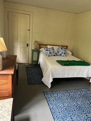 4 bedrooms, bed sheets
