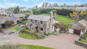 Exterior - 5 Bed in Littleham (oc-b30981) (Littleham)