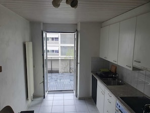 Dortoir PartagĂ© Ăconomique, vue ville