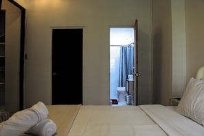 Iron/ironing board, free WiFi, bed sheets