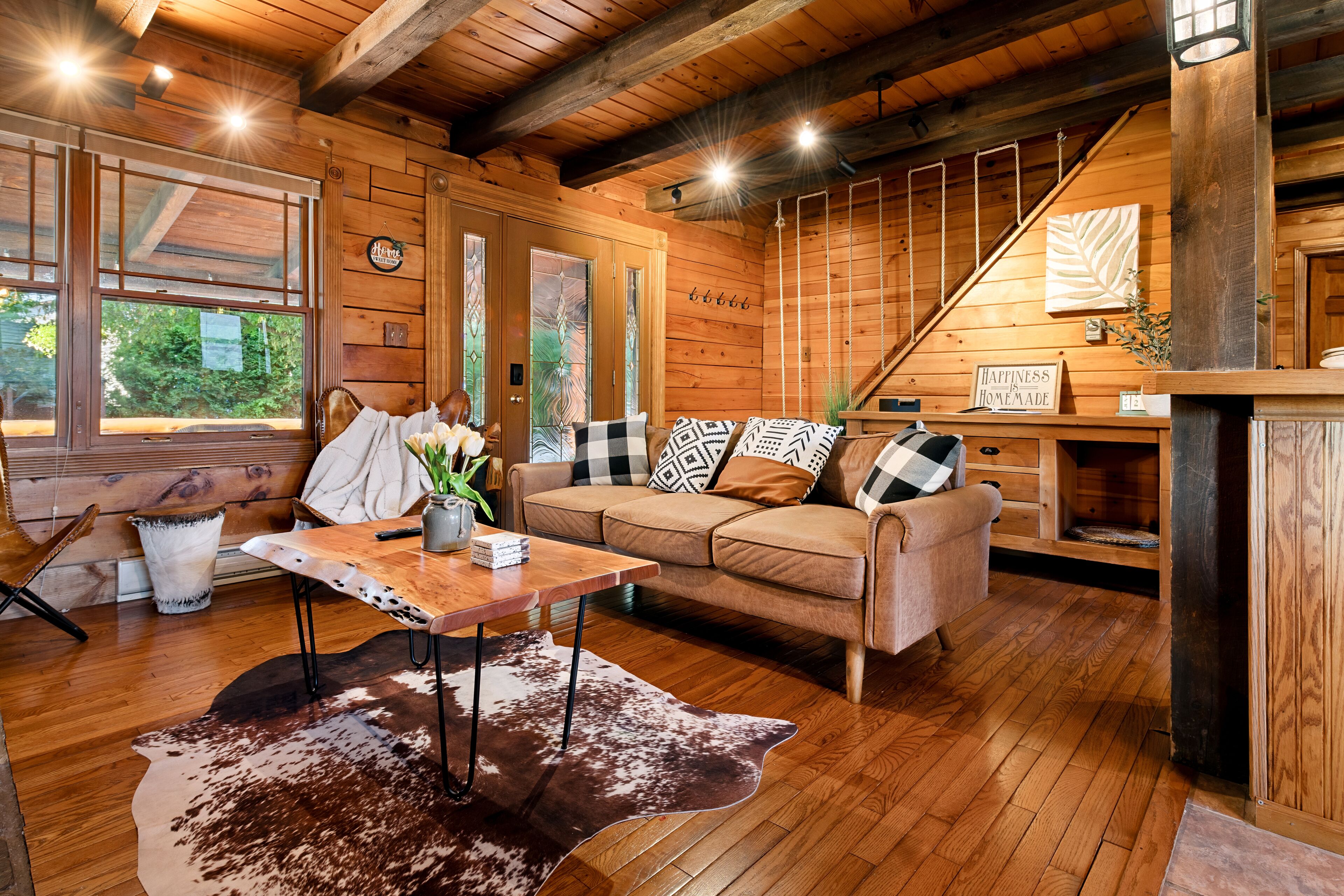 智能电视、壁炉、桌上足球、乒乓球