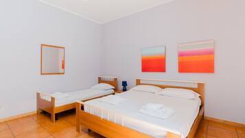 2 bedrooms