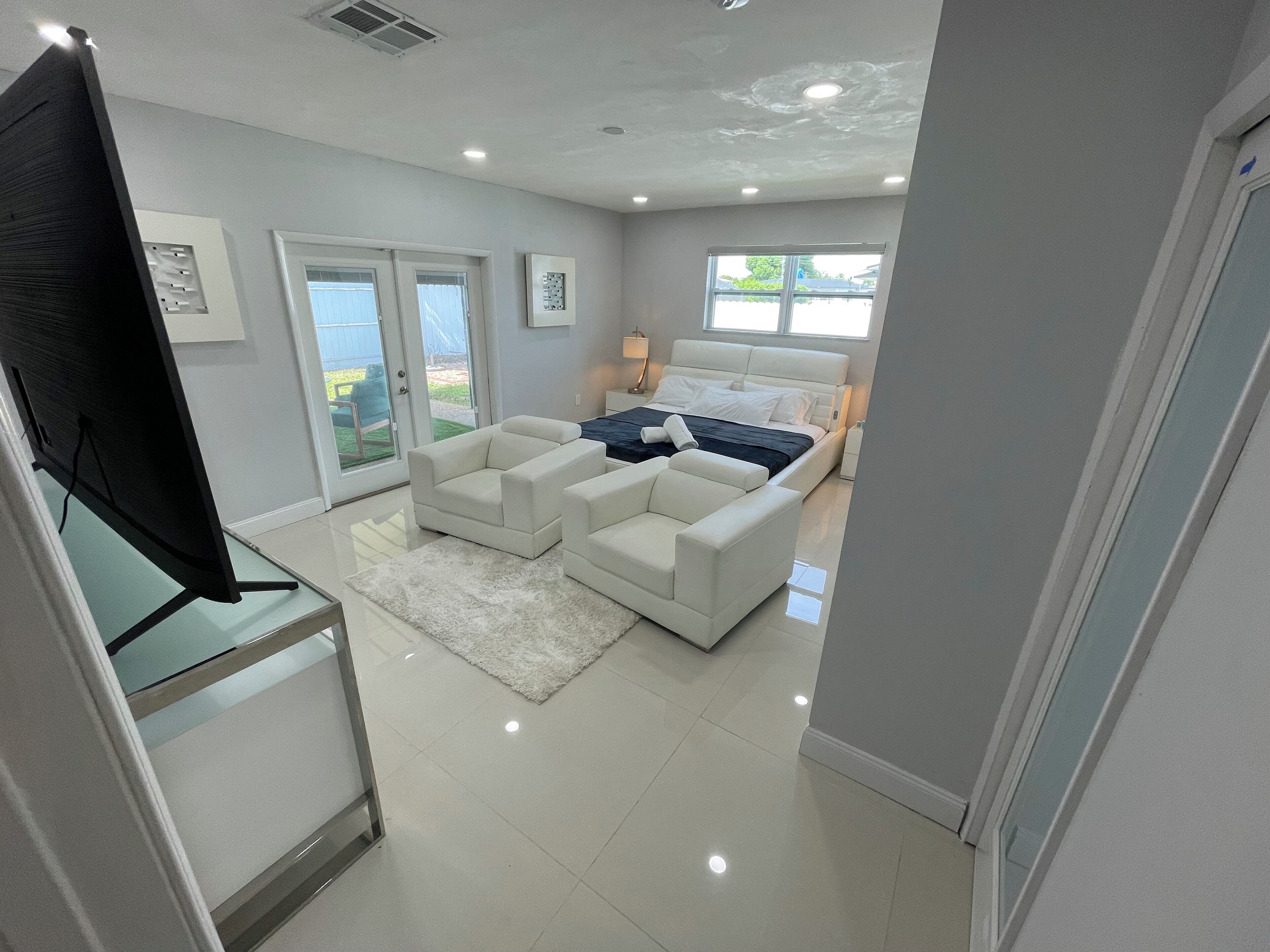 4 bedrooms, desk, free WiFi, bed sheets