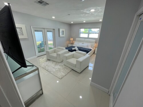 Hard rock house ~ 5 Min to stadium and events