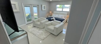 Hard rock house ~ 5 Min to stadium and events