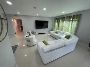 TV connectée, chaîne hi-fi