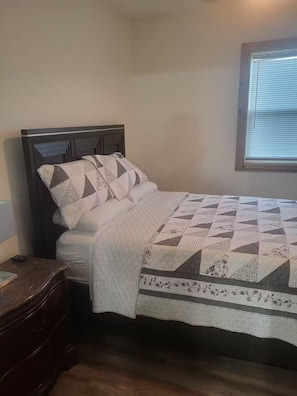 WiFi, bed sheets