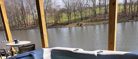 Tina de hidromasaje al aire libre