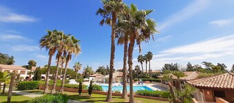 À deux pas de la plage | Piscine sur place