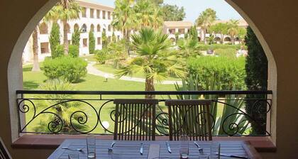 À deux pas de la plage | Piscine sur place