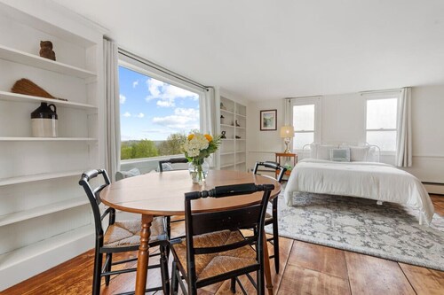 C-Sarah Whitehouse Suite