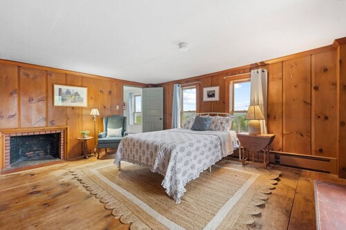 D-Miles Smith Farm Suite