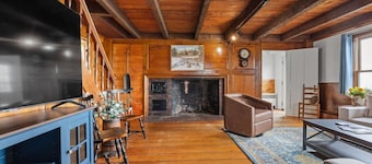 D-Miles Smith Farm Suite