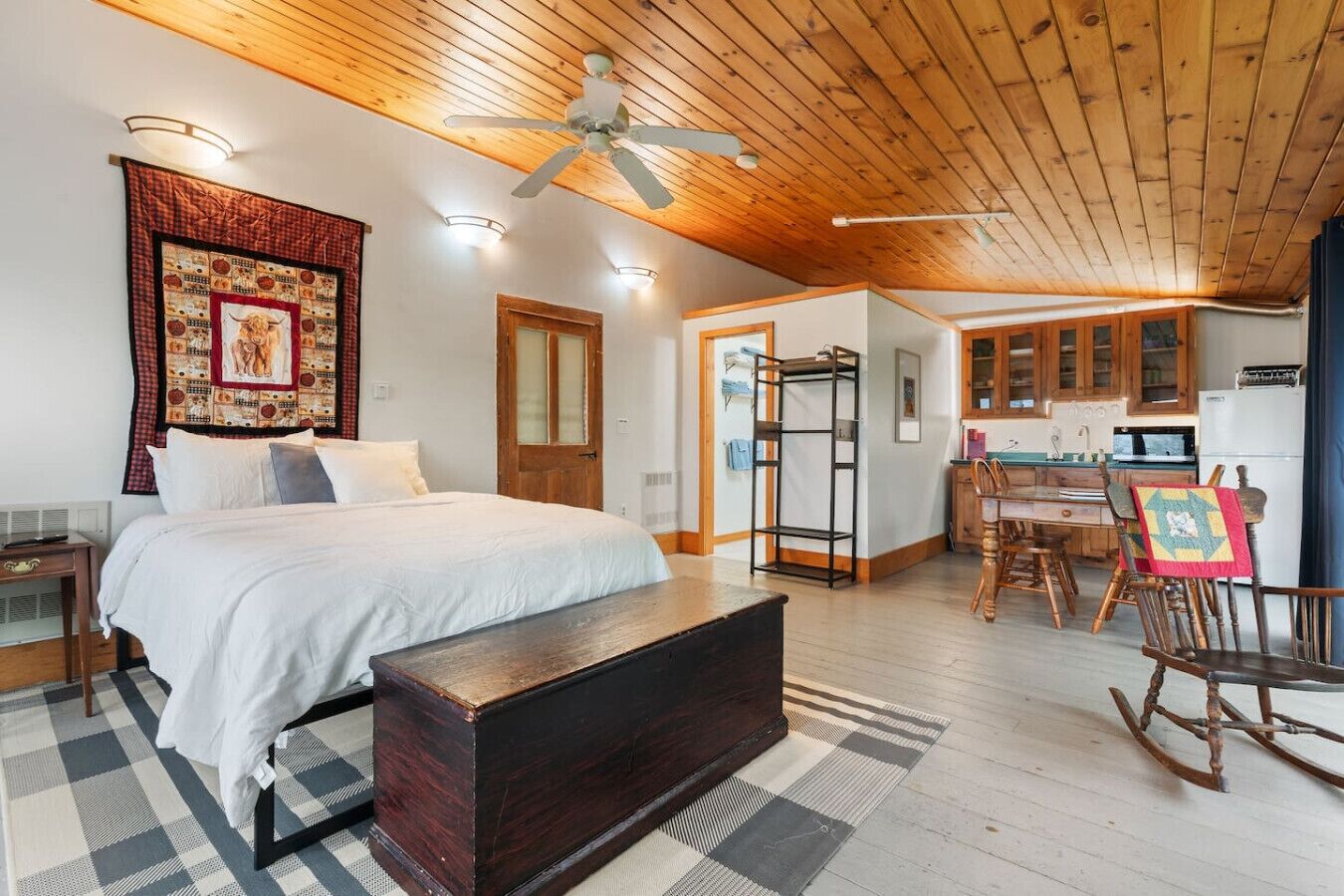 1 Schlafzimmer, Schreibtisch, Bügeleisen/Bügelbrett, WLAN