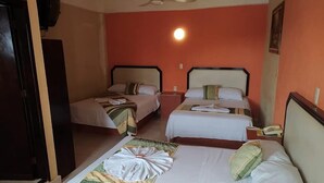 Family Double or Twin Room | WiFi (free) - Merida D3 (Veracruz)