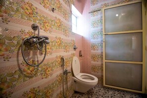 Shower, towels, soap, toilet paper - Godwill Casa Varca - Queen Studio (Varca)