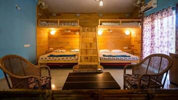 1 bedroom, WiFi, bed sheets