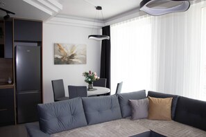 Living room - Deluxe Two Bedroom Condo & Pool on 5th Floor (Skopje)