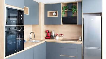 Apartment, 2 Bedrooms, Accessible, Garden View | Interior