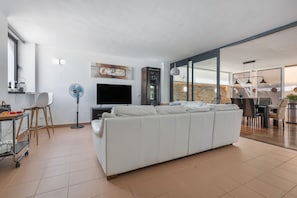 TV, DVD player, stereo