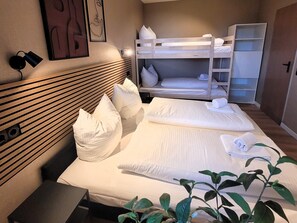 Apartment | 1 bedroom, bed sheets