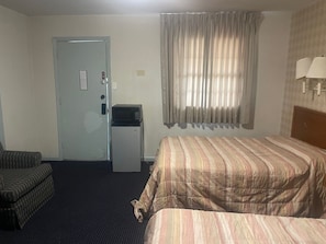 Family Single Room | Desk, free WiFi, bed sheets