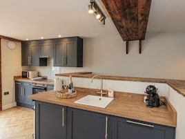 Lava-louças, talheres/pratos/utensílios de cozinha