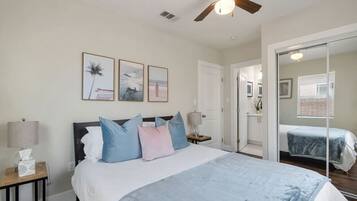 3 habitaciones, tabla de planchar con plancha, cuna de viaje y wifi