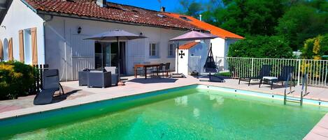 Casa | Alberca | Alberca techada y alberca al aire libre