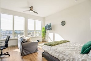 Fer et planche à repasser, accès au Wi-Fi (inclus), literie fournie