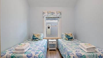 2 slaapkamers, een strijkplank/strijkijzer, gratis wifi, beddengoed