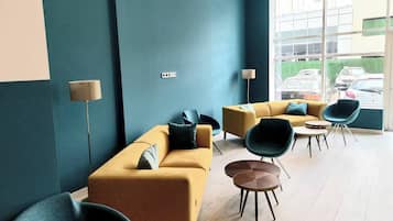 Apartment, 2 Bedrooms, Accessible, Garden View | Lounge
