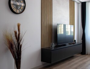 Apartment, 2 Bedrooms, Accessible, Garden View | Room amenity