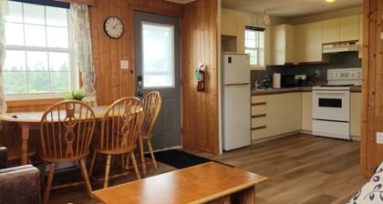 2 king BD Full kitchen Large outdoor space | Unit 8 @ The Great Cabot Lodge