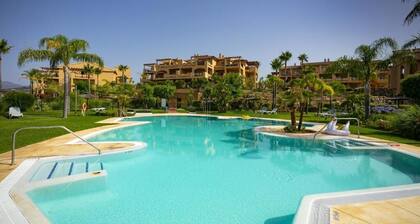 Penthouse 2BR with Sea Views & Heated Pool