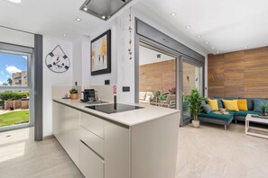 Microwave, dishwasher - Luxury 2-bedroom 2-bathroom apartment in Cabo Roig area, Spain (Orihuela)