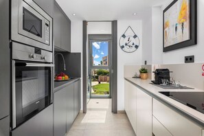 Microwave, dishwasher - Luxury 2-bedroom 2-bathroom apartment in Cabo Roig area, Spain (Orihuela)