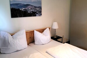 Apartment | 2 bedrooms, bed sheets - Apartment in Winterberg Near Golf & Ski Lift (Winterberg)