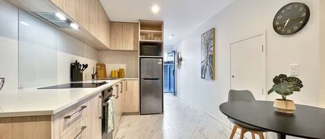 Fridge, microwave, oven, stovetop