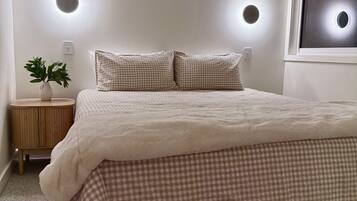 2 quartos, ferros/tábuas de passar roupa, Wi-Fi de cortesia