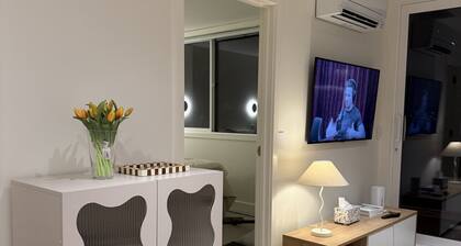 Luxury Lakeside Landing