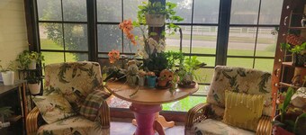 Private Garden Efficiency in Downtown Ocala. Close to Silver Springs.