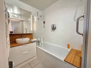 Hair dryer, towels - Le Mayflower – Appartement ensoleillé avec piscine (Le Grau-du-Roi)
