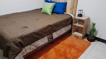 WiFi, bed sheets