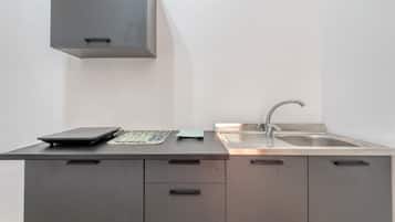 Kühlschrank, Kochgeschirr/Geschirr/Besteck