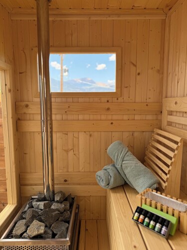 Warm Winter Gateway Private Sauna w Epic View