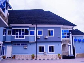 Majoituspaikan julkisivu