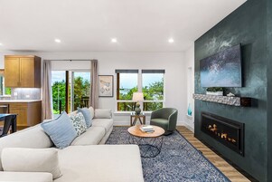 Comfort House, Bay View | Living room