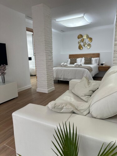 Náquera Rural House in the Town Center with Pool