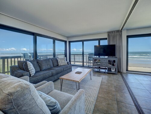 Corner Beachfront Condo: Stunning 270° Views. Wraparound Balcony. Heated Pool